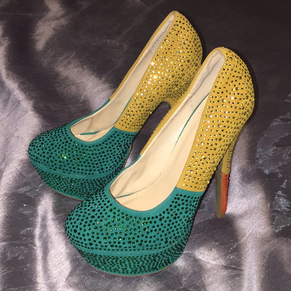 Liliana sparkling jeweled platform heels size 8